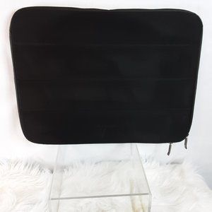 Solo 17X13 Laptop padded case